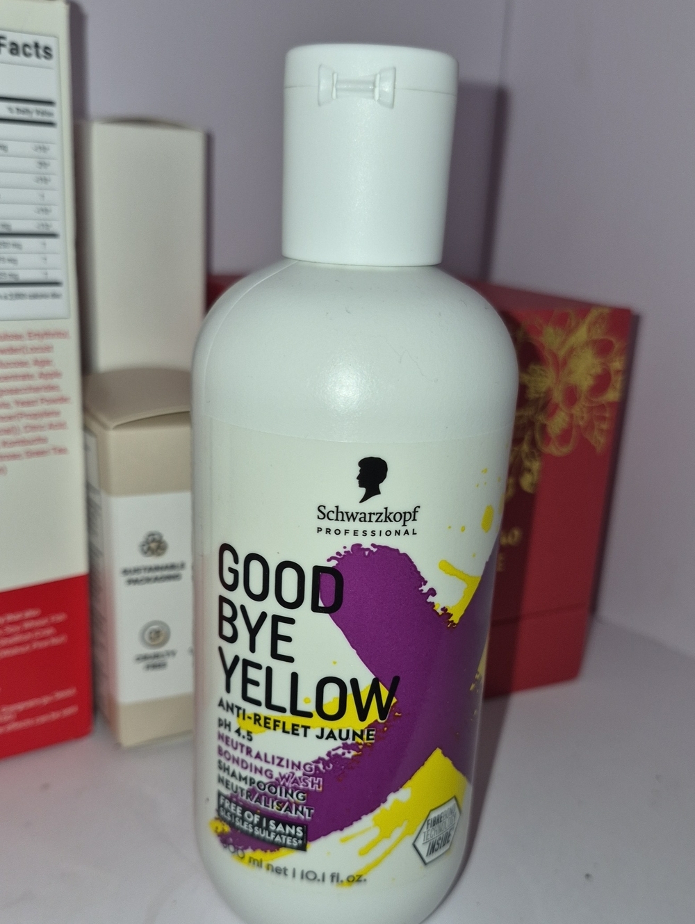 Schwarzkopf Good Bye Yellow Neutralizing Shampoo - White & Purple